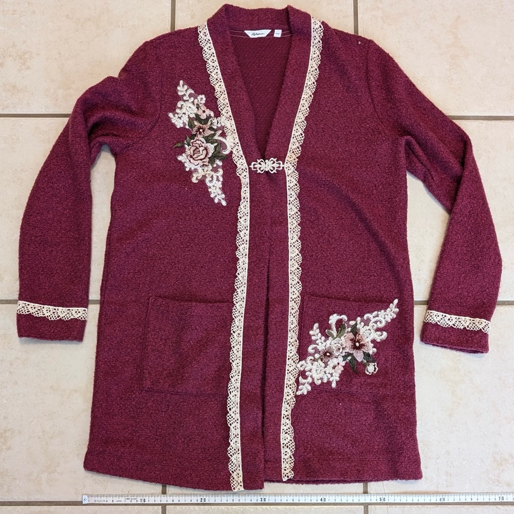 Vintage Cottagecore Reitmans Whimsigoth Floral Embroidered Grandma Sweater Pink - Picture 10 of 15